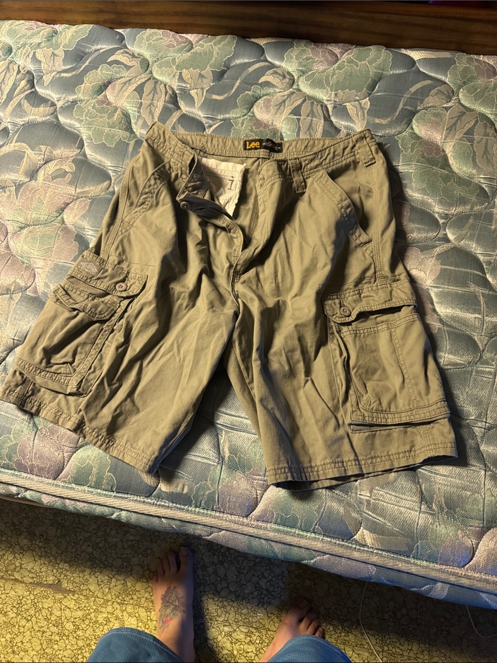 Lee Men's Olive/Tan Cargo Shorts